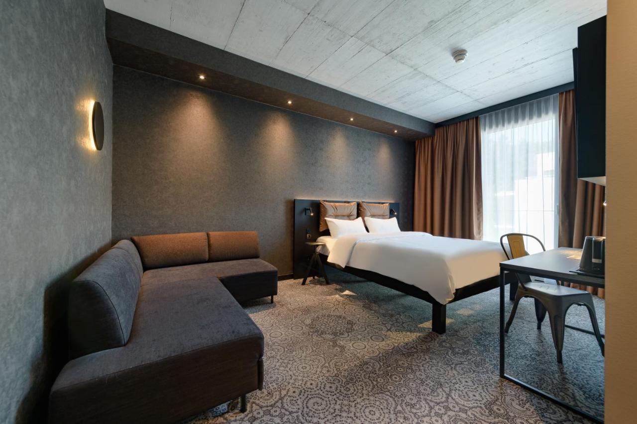 Hotel Ibis Styles FDH Exterior foto