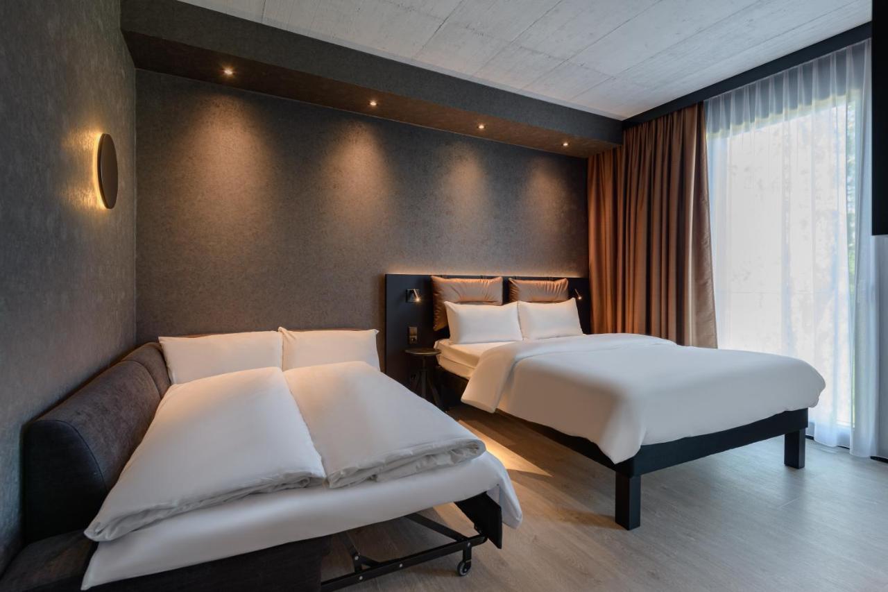 Hotel Ibis Styles FDH Exterior foto