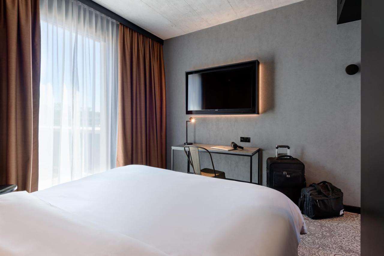 Hotel Ibis Styles FDH Exterior foto