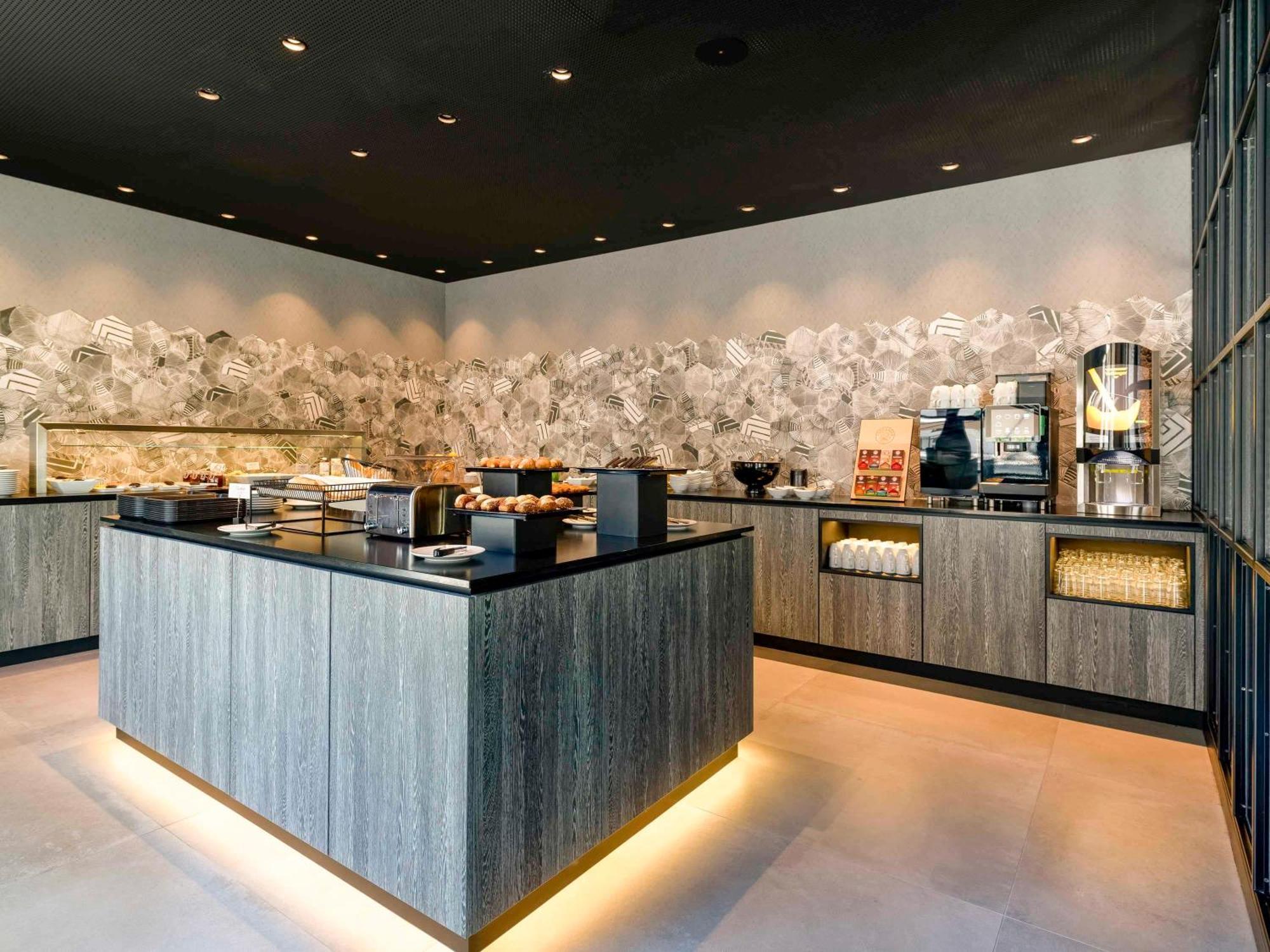 Hotel Ibis Styles FDH Exterior foto