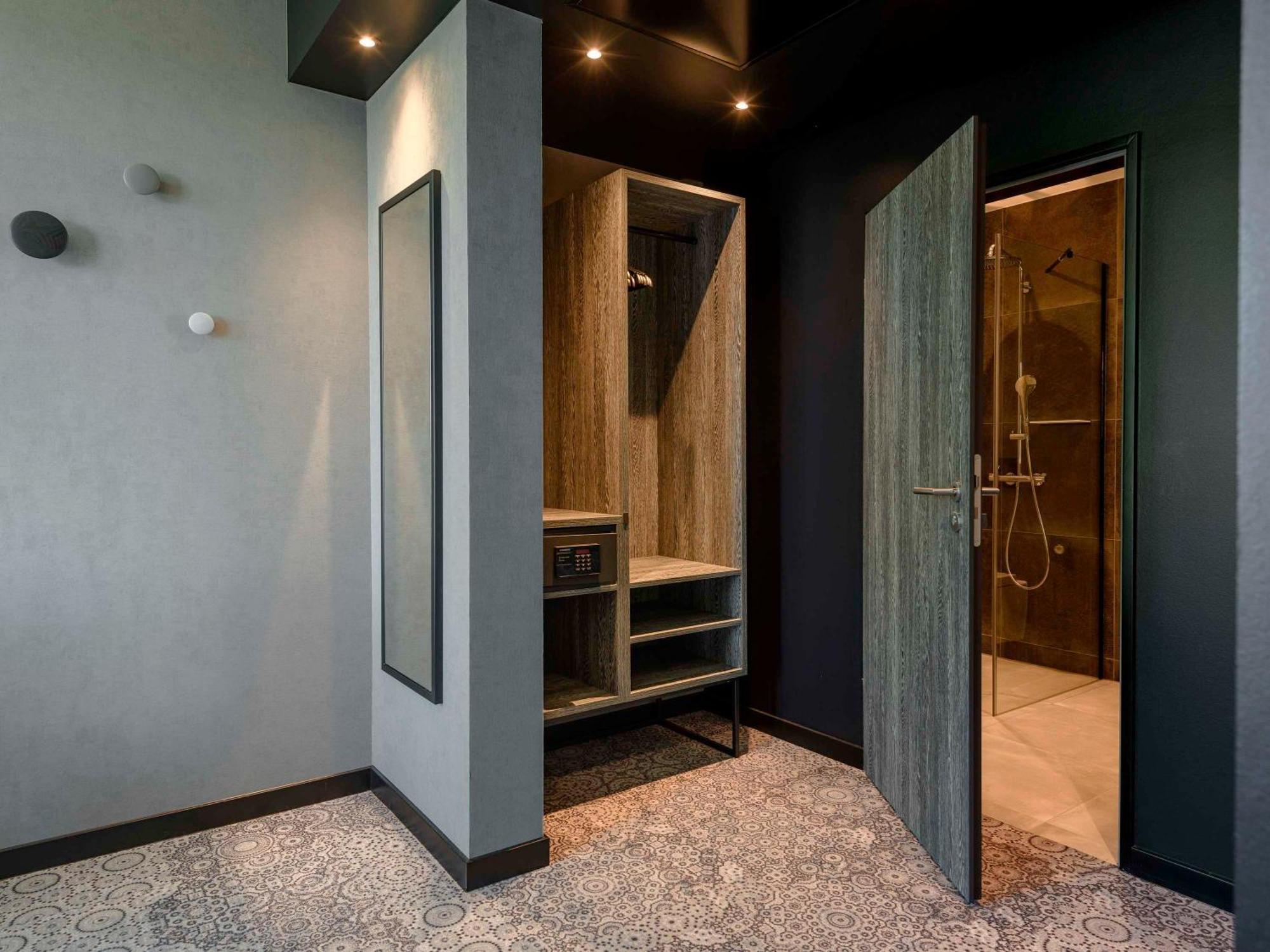 Hotel Ibis Styles FDH Exterior foto