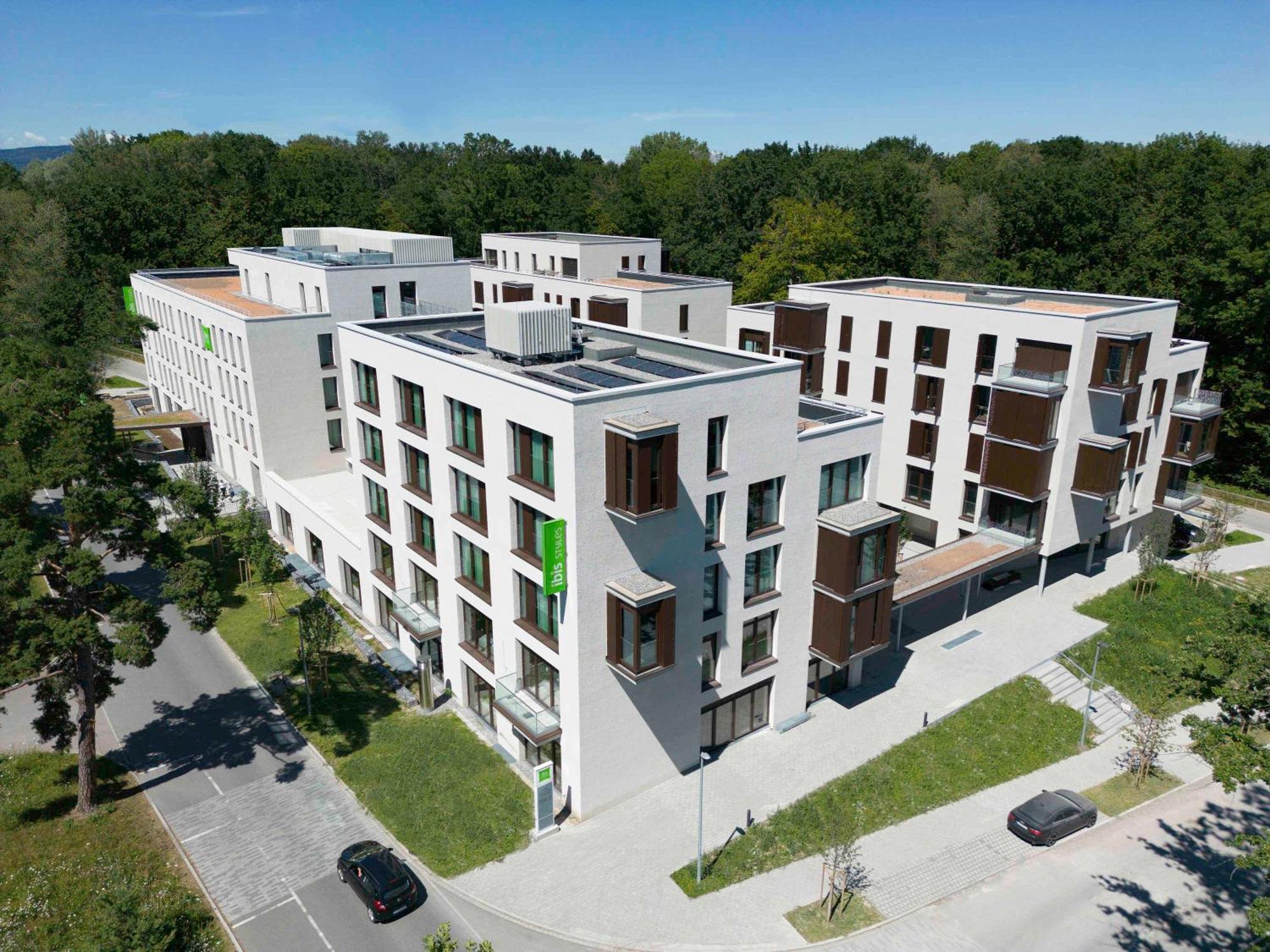 Hotel Ibis Styles FDH Exterior foto